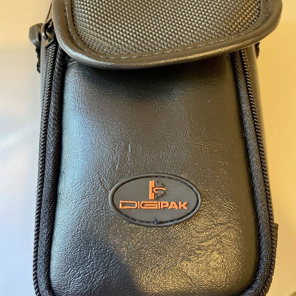 CAMERA CASE DIGIPAK